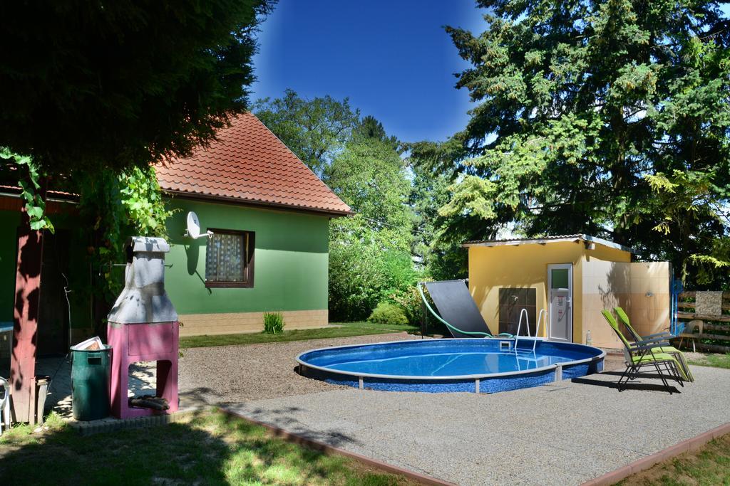 Areal Hradisek Villa Klobouky u Brna ภายนอก รูปภาพ